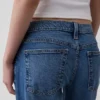 Lose Jeans im 90er-Jahre-Stil mit extra niedriger Leibhöhe