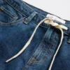 Lose Jeans im 90er-Jahre-Stil mit niedriger Leibhöhe und Kordelzug
