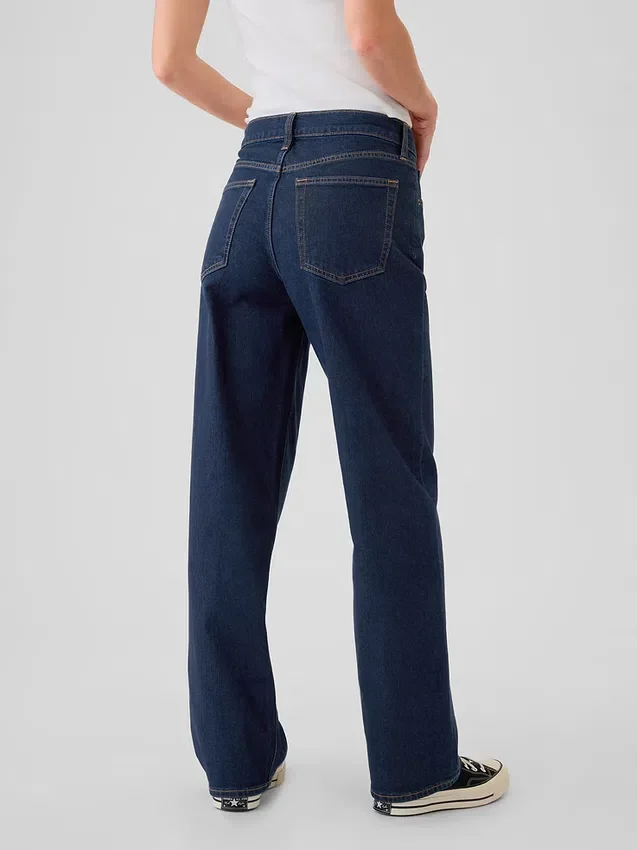 Lose Jeans im Stil der 90er mit mittlerer Leibhöhe