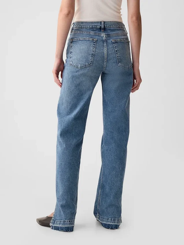 Lose Jeans im Stil der 90er mit mittlerer Leibhöhe