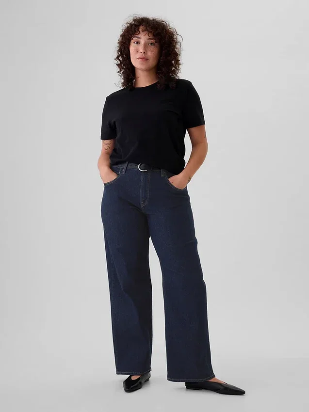Lose Jeans im Stil der 90er mit mittlerer Leibhöhe
