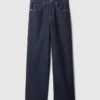 Lose Jeans im Stil der 90er mit mittlerer Leibhöhe