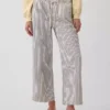 Lose, kurz geschnittene Jeans im 90er-Jahre-Stil mit niedrigem Bund und Streifenmuster
