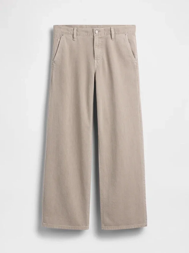Lose sitzende Khakis im 90er-Jahre-Stil mit niedriger Leibhöhe