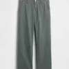 Lose sitzende Khakis im 90er-Jahre-Stil mit niedriger Leibhöhe