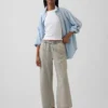 Low-Rise-Jeans im 90er-Jahre-Stil, locker und kurz geschnitten