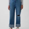 Low-Rise-Jeans im 90er-Jahre-Stil, locker und kurz geschnitten