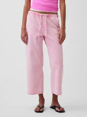 Low-Rise-Jeans im 90er-Jahre-Stil, locker und kurz geschnitten
