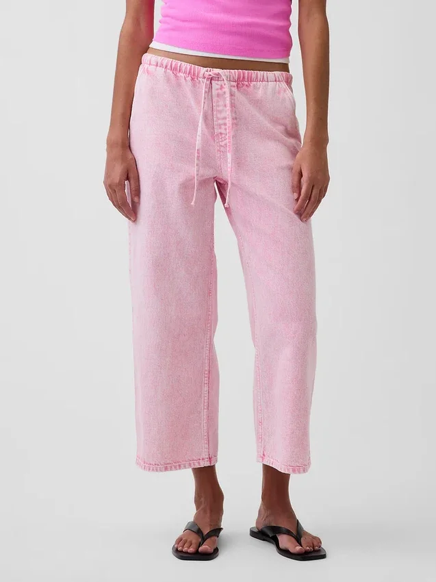 Low-Rise-Jeans im 90er-Jahre-Stil, locker und kurz geschnitten
