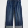 Low-Rise-Jeans im 90er-Jahre-Stil, locker und kurz geschnitten