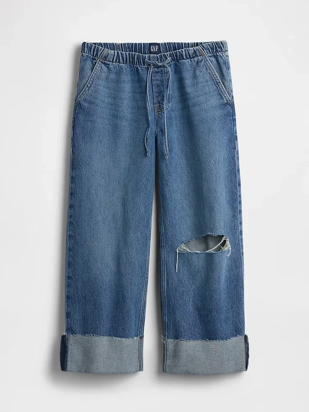 Low-Rise-Jeans im 90er-Jahre-Stil, locker und kurz geschnitten
