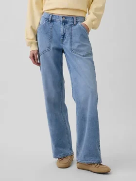 Low-Rise-Jeans im lockeren 90er-Jahre-Stil