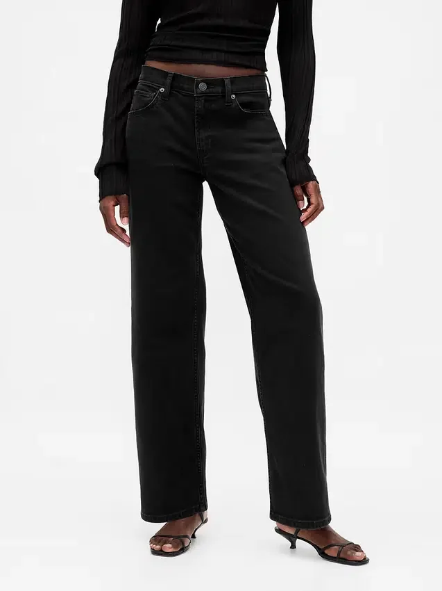 Low-Rise-Jeans im lockeren 90er-Jahre-Stil