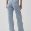 Low-Rise-Jeans im lockeren 90er-Jahre-Stil