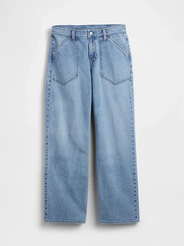 Low-Rise-Jeans im lockeren 90er-Jahre-Stil