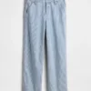 Low-Rise-Jeans im lockeren 90er-Jahre-Stil