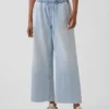 Low-Rise-Jeans im lockeren 90er-Jahre-Stil, verkürzt