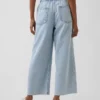 Low-Rise-Jeans im lockeren 90er-Jahre-Stil, verkürzt