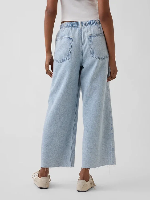 Low-Rise-Jeans im lockeren 90er-Jahre-Stil, verkürzt
