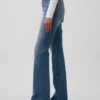 Low-Rise-Jeans mit steifer Passform, lang und schmal