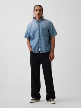 Lässiges Jeanshemd