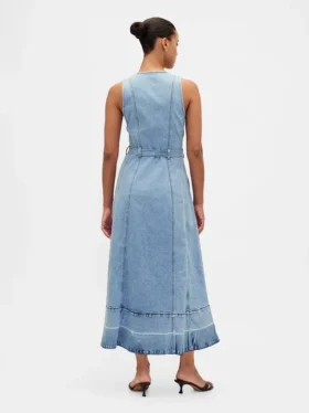 Maxikleid aus Denim mit Bindegürtel und Knopfleiste