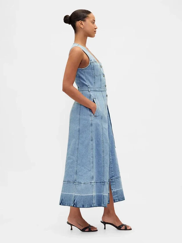 Maxikleid aus Denim mit Bindegürtel und Knopfleiste
