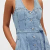 Maxikleid aus Denim mit Bindegürtel und Knopfleiste