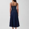 Maxikleid aus Denim mit Korsettnaht