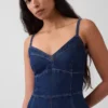 Maxikleid aus Denim mit Korsettnaht