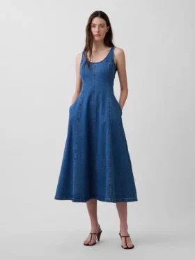 Maxikleid aus Denim mit U-Ausschnitt