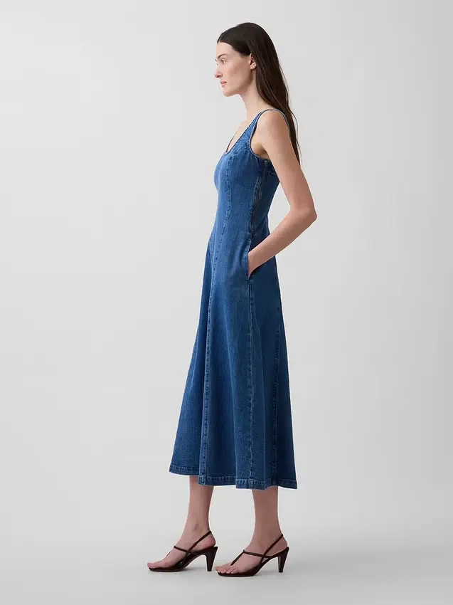 Maxikleid aus Denim mit U-Ausschnitt