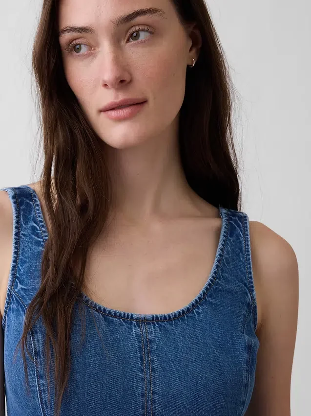 Maxikleid aus Denim mit U-Ausschnitt