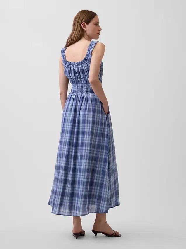 Maxikleid aus kariertem Voile mit gesmokter Taille
