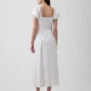 Maxikleid aus Leinenmischung mit tief sitzender Taille