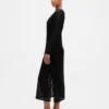 Maxikleid aus Spitze mit Glockenärmeln