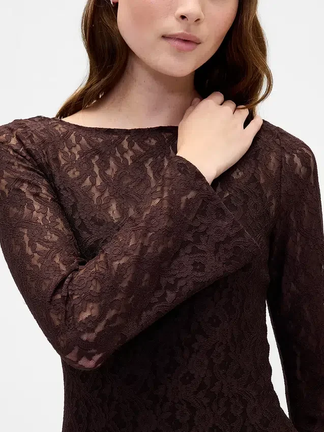 Maxikleid aus Spitze mit Glockenärmeln
