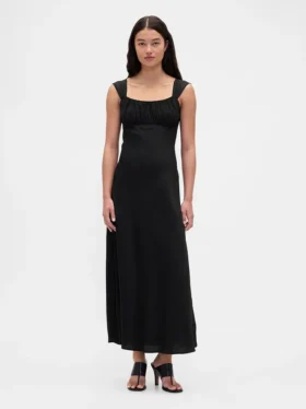 Maxikleid aus verschiedenen Materialien