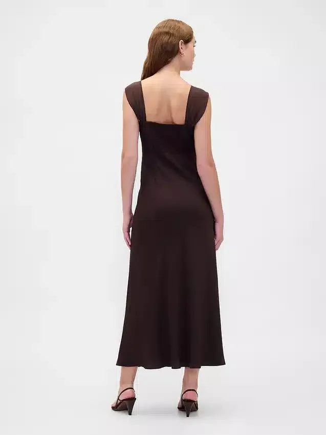 Maxikleid aus verschiedenen Materialien