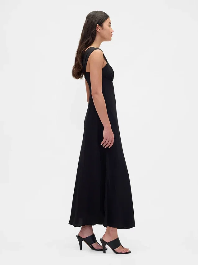 Maxikleid aus verschiedenen Materialien