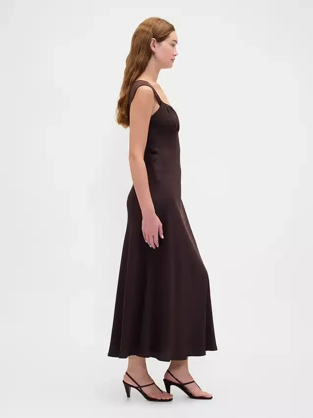 Maxikleid aus verschiedenen Materialien