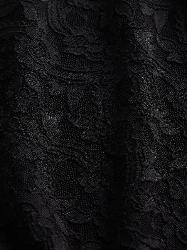 Maxikleid aus verschiedenen Materialien