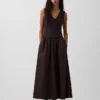 Maxikleid aus verschiedenen Materialien mit tief sitzender Taille