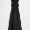 Maxikleid aus verschiedenen Materialien mit tief sitzender Taille