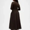 Maxikleid aus verschiedenen Materialien mit tief sitzender Taille
