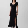 Maxikleid mit bestickten Puffärmeln