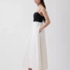 Maxikleid mit Empire-Taille aus Leinenmischung