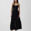 Maxikleid mit Knopfleiste und Spitzenbesatz