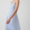 Maxikleid mit Knopfleiste und Spitzenbesatz