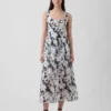 Maxikleid mit Naht und tief sitzender Taille